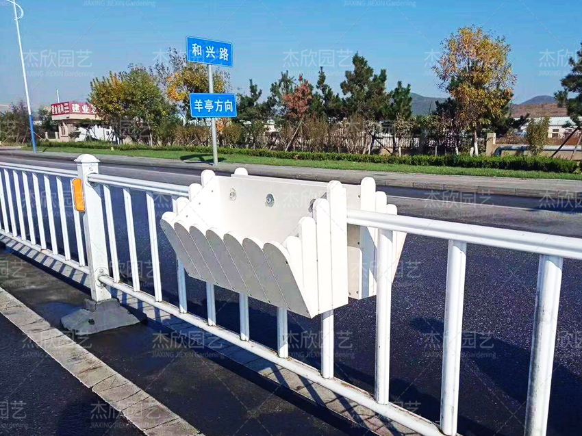 花箱式護(hù)欄裝飾效果怎么樣？
